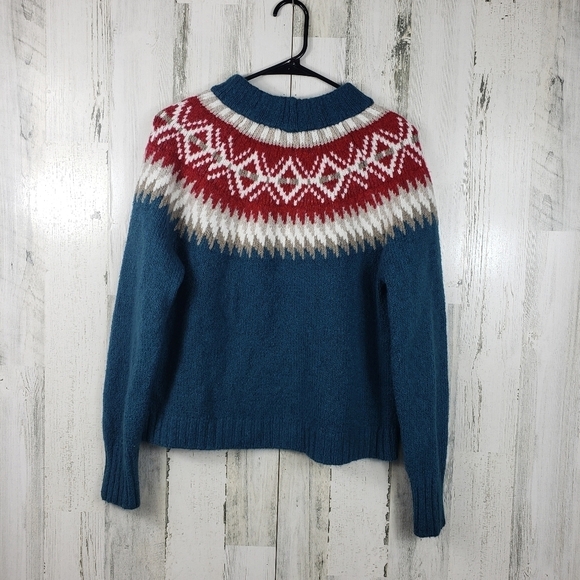 AEO aztec, tribal sweater women's size medium - Picture 3 of 9